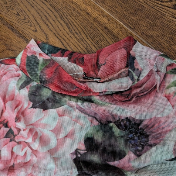 EUC Day & Night Sheer Floral Long Sleeve Top Shirt Mock Turtleneck Size Small - Picture 6 of 7